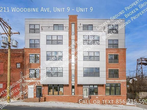 2nd image of 6211 Woodbine Ave Unit 9