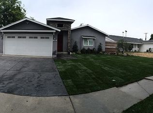 23812 Friar St, Woodland Hills, CA 91367