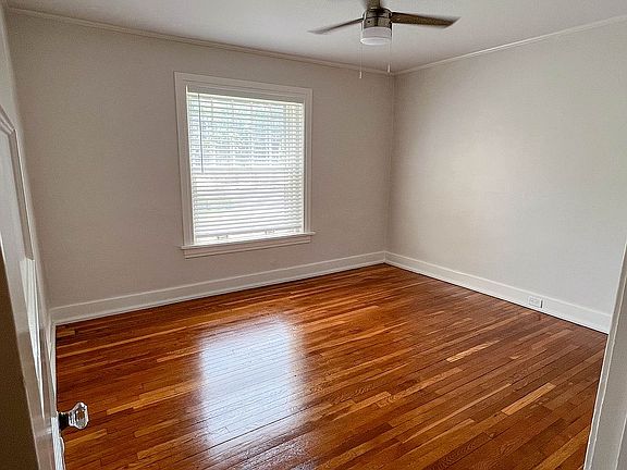 5th image of 404 E 43rd St #5