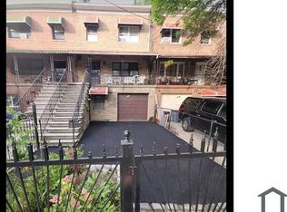 912 E 220th St #1, Bronx, NY 10469