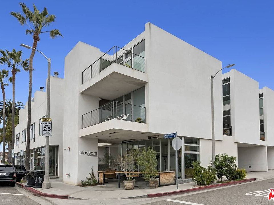 1st image of 1121 Abbot Kinney Blvd Ste F