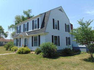 906 W D St, Deepwater, MO 64740