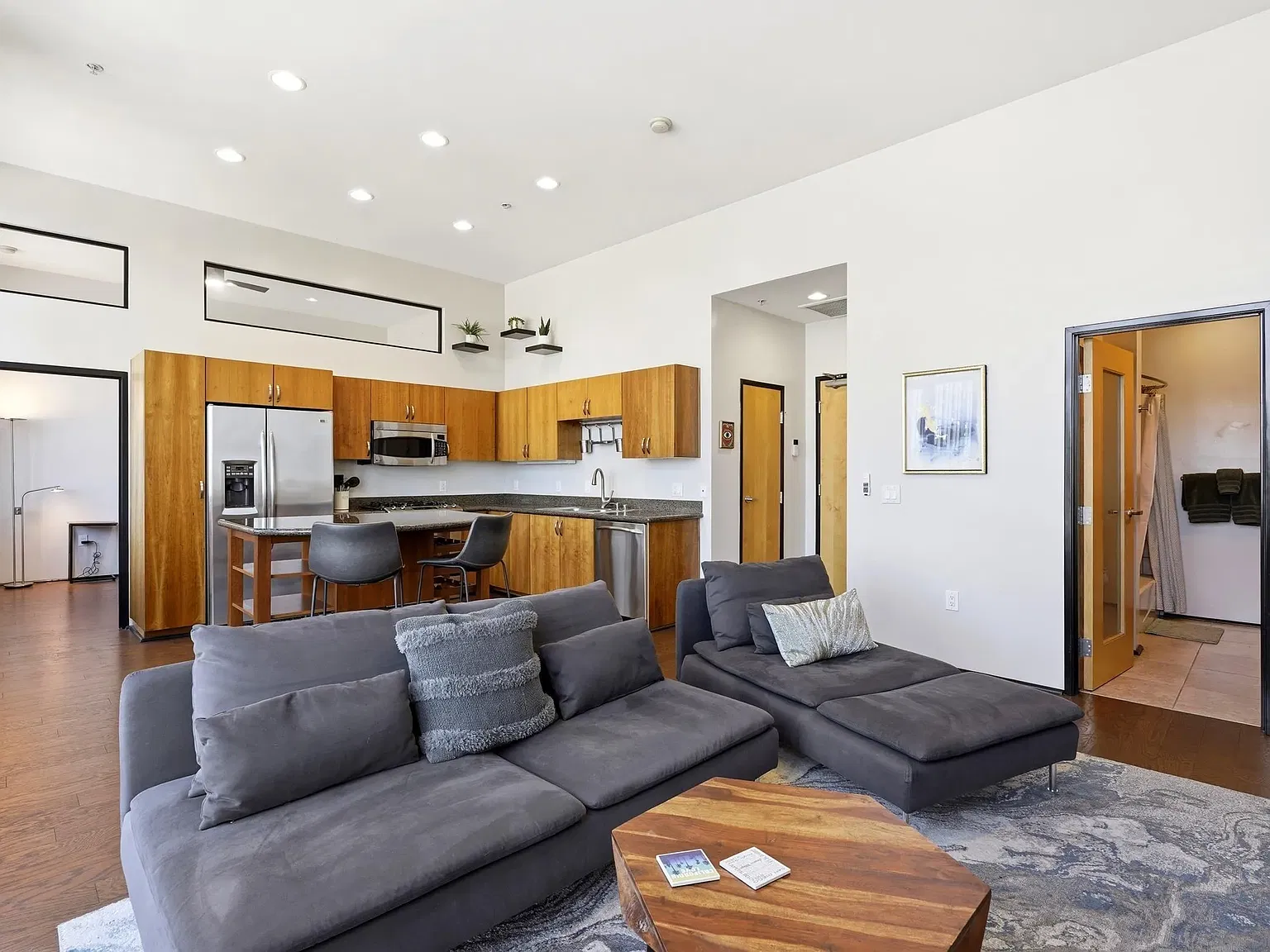 Solara Lofts — Photo 4