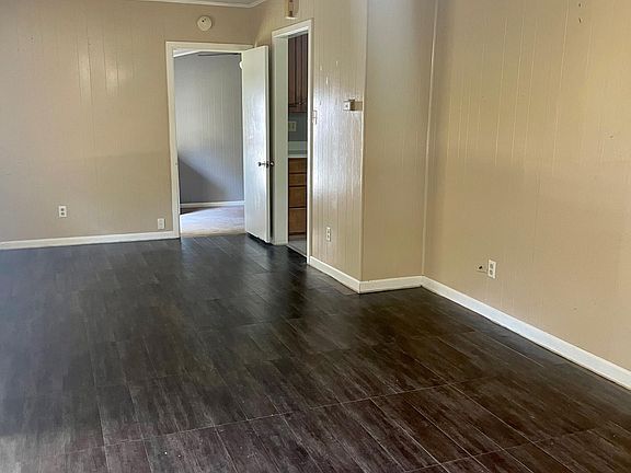 4th image of 3341 Moore Dr