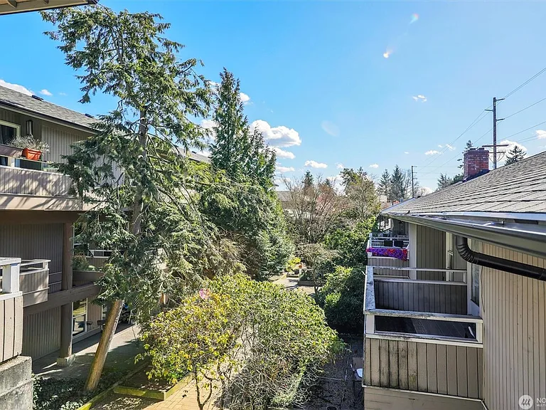 952 100th Ave NE #236 — Photo 15
