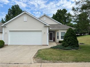317 Village Dr E, Independence, OH 44131
