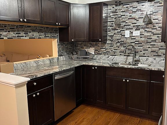 4th image of 915 8th Ave APT 9