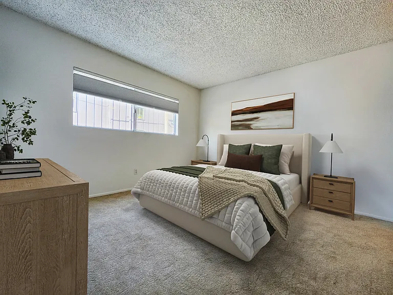 12340 Rochester Ave — Photo 31