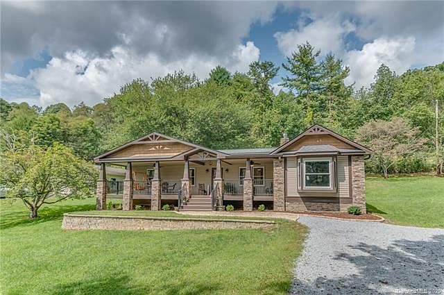 1st image of 10 Forge Dr