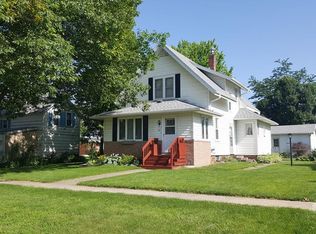 106 2nd Ave SE, Badger, IA 50516