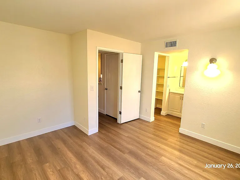 126 E Mohave Rd — Photo 5