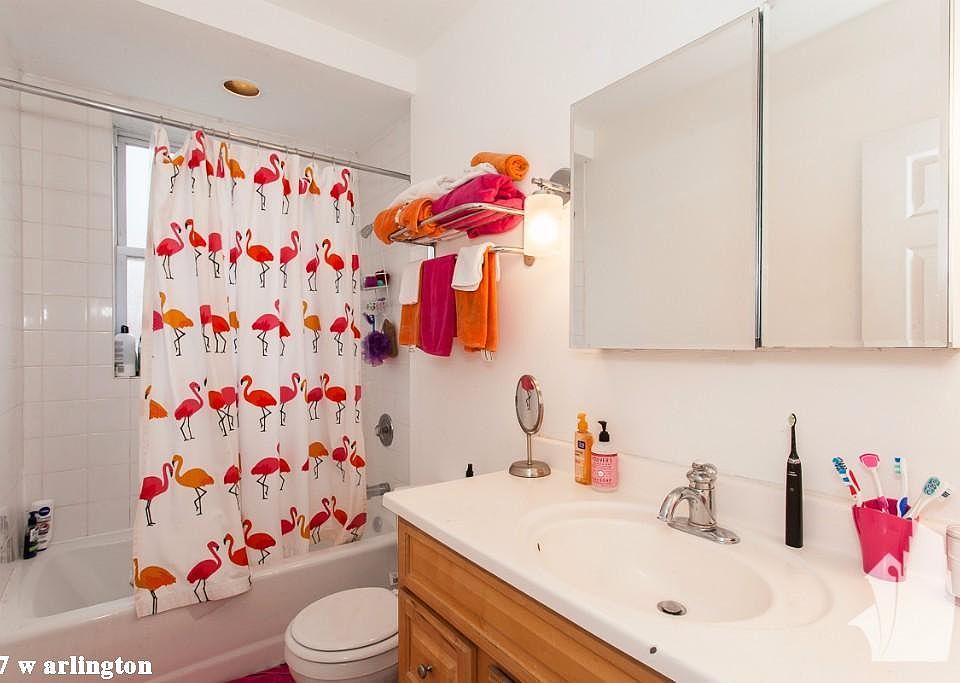 1st image of 567 W Arlington Pl #1616