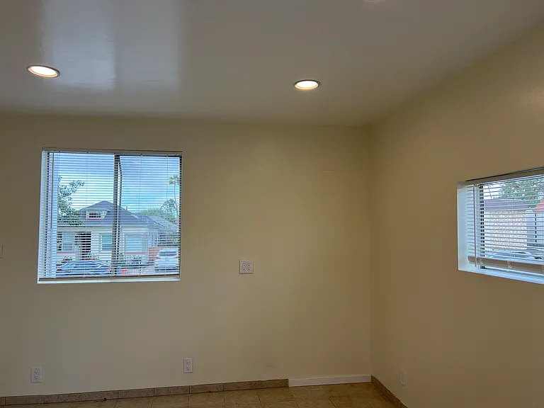 1602 Meade Ave #1604 — Photo 8