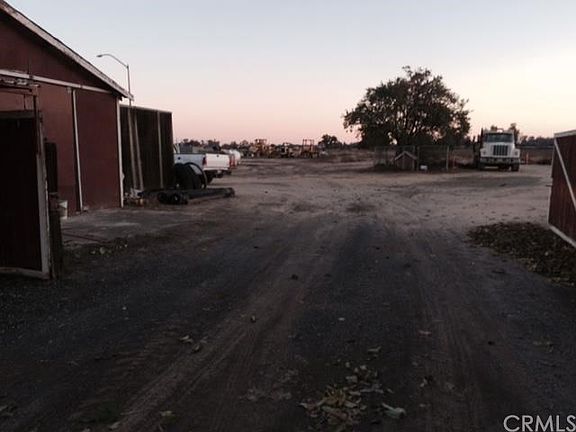4th image of 4389 Elliott Ave