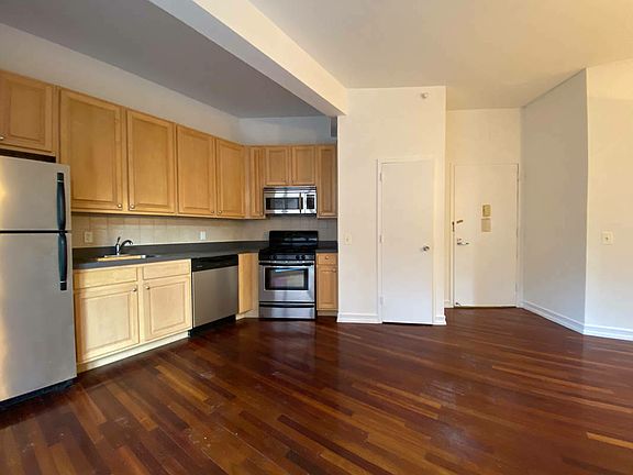 3rd image of 191 Saint Nicholas Ave #A4