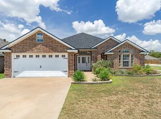 1065 Colonnade Dr, Burkburnett, TX 76354