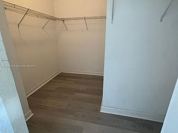 5th image of 1011 NE 208th St #1011