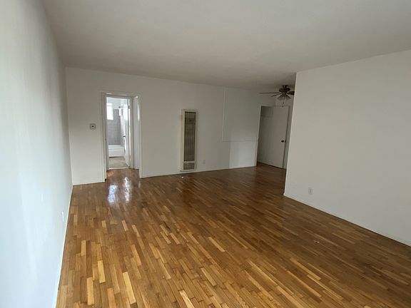 4th image of 4423 Santa Rosalia Dr