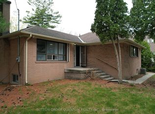 394 Maplehurst Ave, Oakville, ON L6L 4Y6