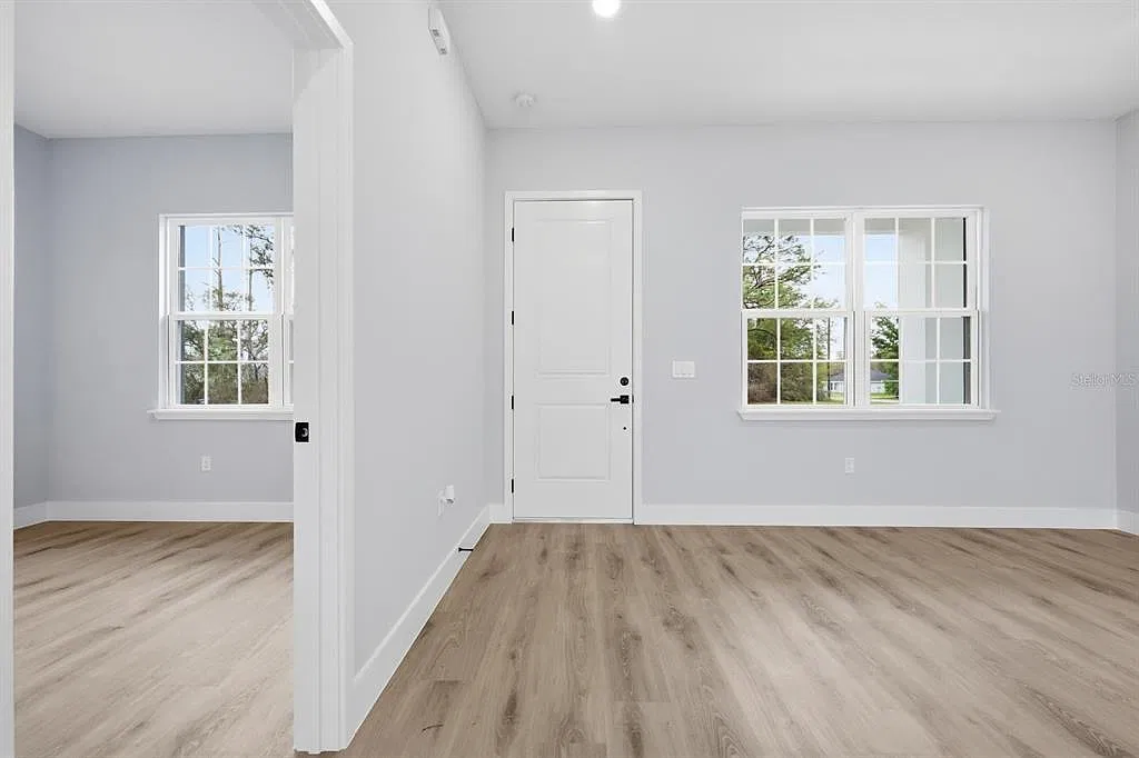 4 bed, 3.0 bath, 1802 sqft, $2,250 — Photo 3