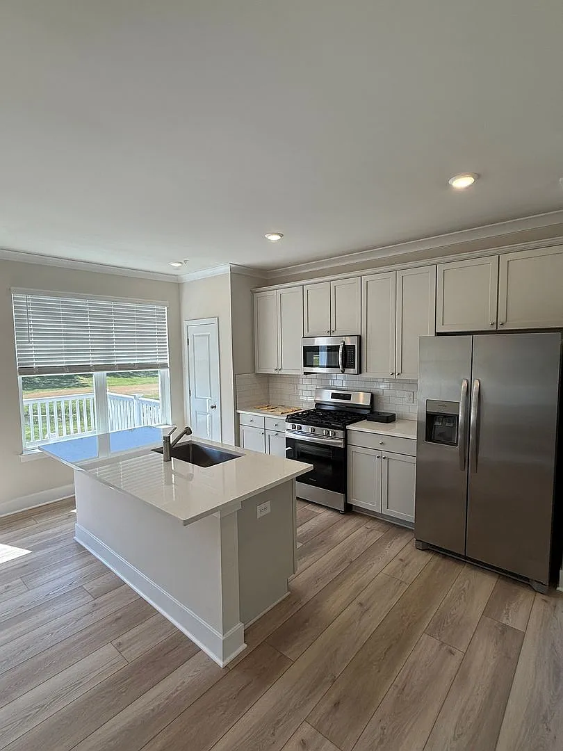 Luxury EndUnit Townhome with Golf Course Views at Tides at River Marsh- 3D TOUR — Photo 4