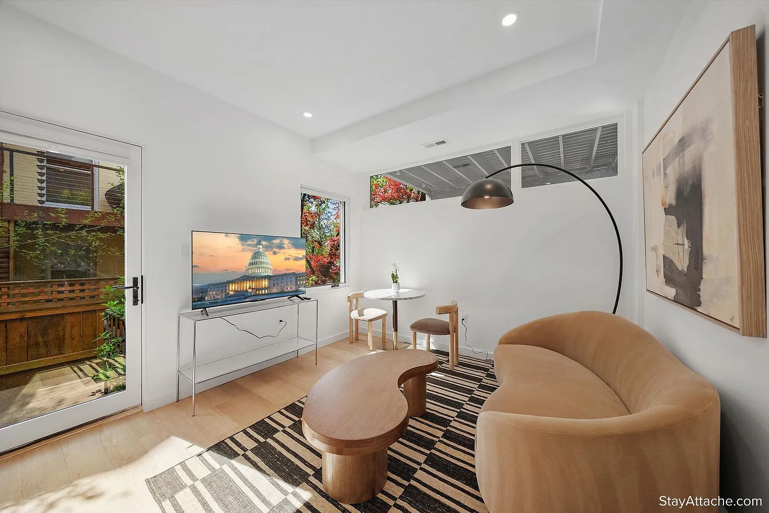 1 bed, 1.0 bath, 8072 sqft, $3,370 — Photo 1