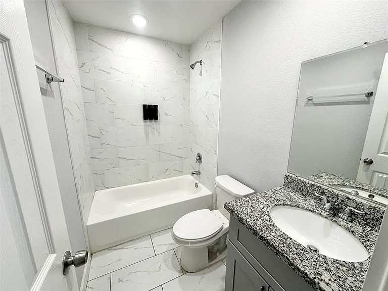 8215 Crestview Dr #B — Photo 19