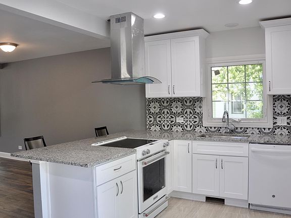 4th image of 2024 Hermon Ave