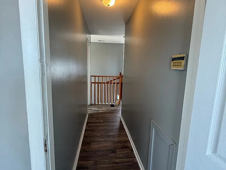 336 W 8th St — Photo 10