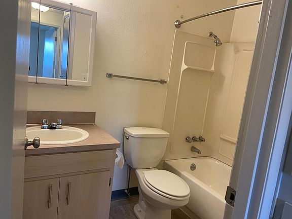 5th image of 4016 S 69th St #2