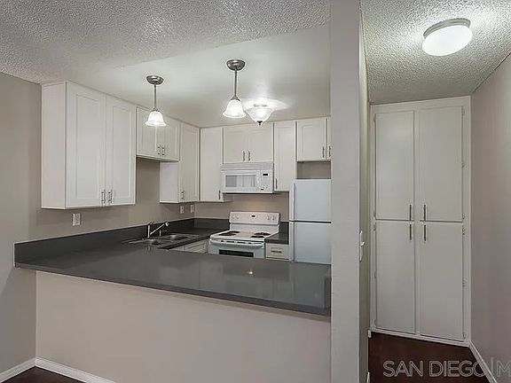 5th image of 525-575 28th St