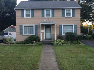 127 Northfield Rd, Rochester, NY 14617