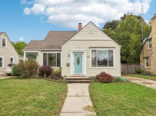 7926 28th Ave, Kenosha, WI 53143