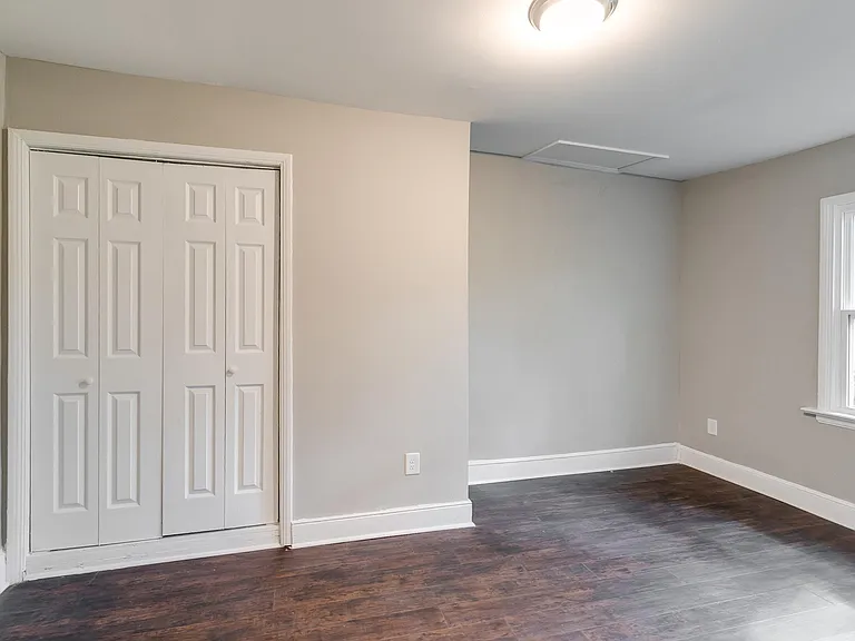 2112 Newbourne St — Photo 13