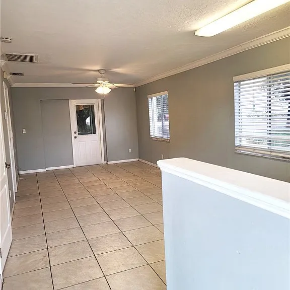 1014 Country Club Blvd #2 — Photo 8