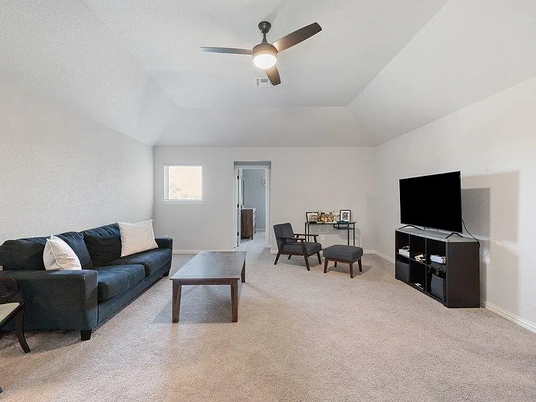 3307 Columbus Way — Photo 25