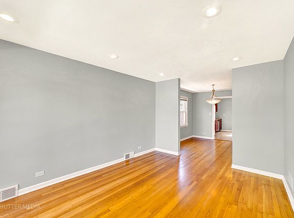 3rd image of 3637 S 55th Ave