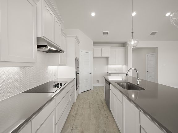 5th image of 2320 Oak Knoll Dr