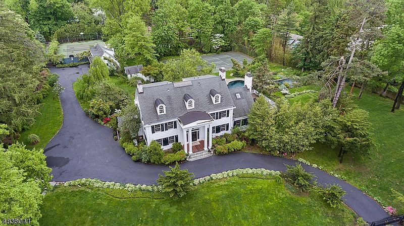 1st image of 16 Holly Ln