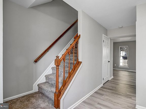 3rd image of 14822 Millicent Ct