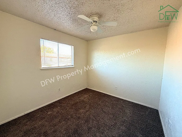 1021 Pleasant Valley Ln — Photo 14