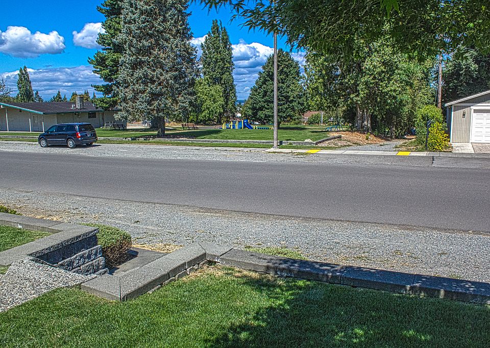2nd image of 4810 N 39th St