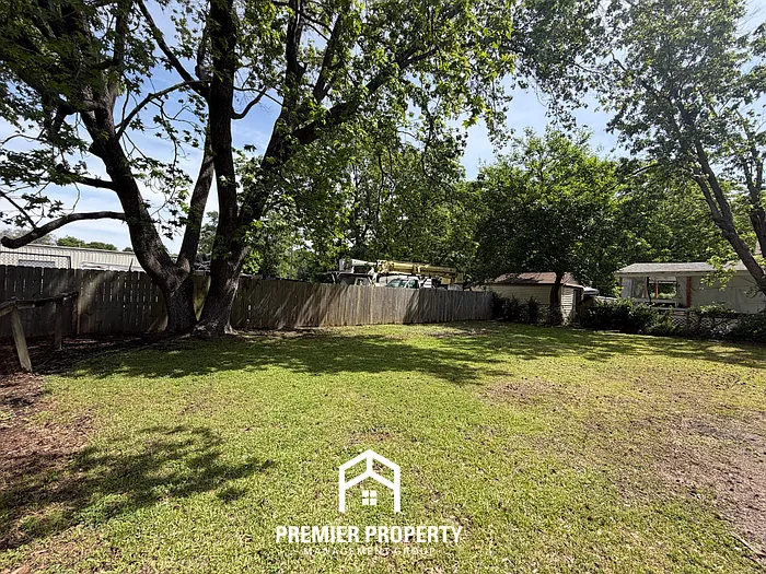 3916 Wales Ave — Photo 11