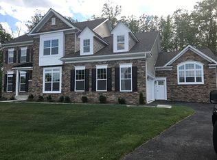 12803 Carolina Meadow Ln, Clinton, MD 20735