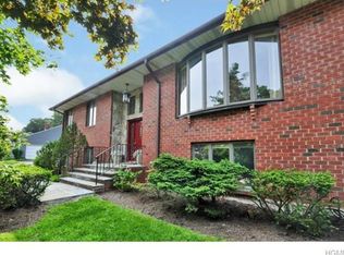 150 Barton Rd, White Plains, NY 10605