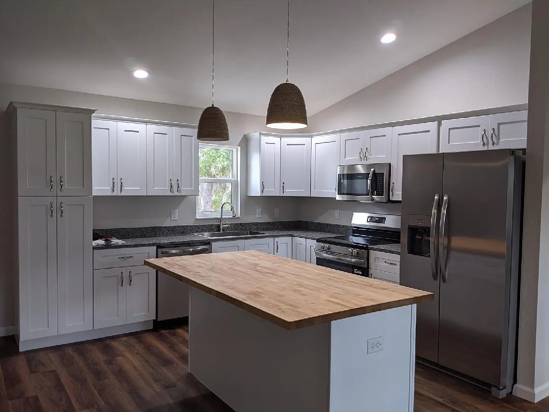 3 bed, 1450 sqft, $2,100 — Photo 2