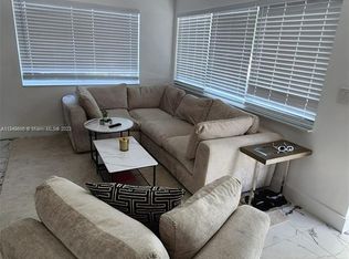 104 NW 9th St, Hallandale Beach, FL 33009