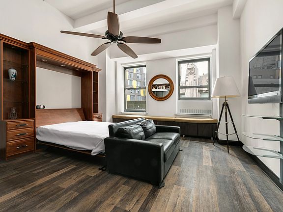2nd image of 3 Hanover Sq APT 18B