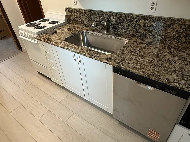 649 Erie St SE #2 — Photo 10