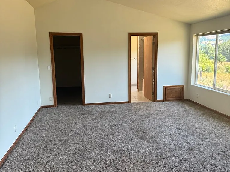75620 London Rd — Photo 8